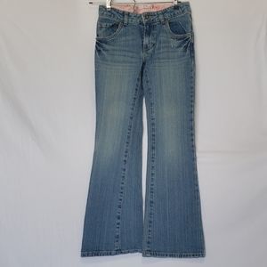 Girls Levi's flare jeans.